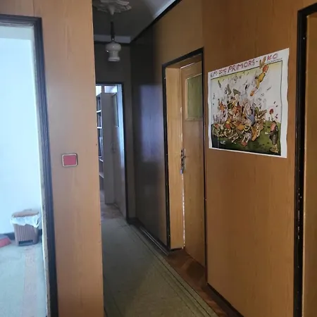 стоянови 公寓 普里莫尔斯科